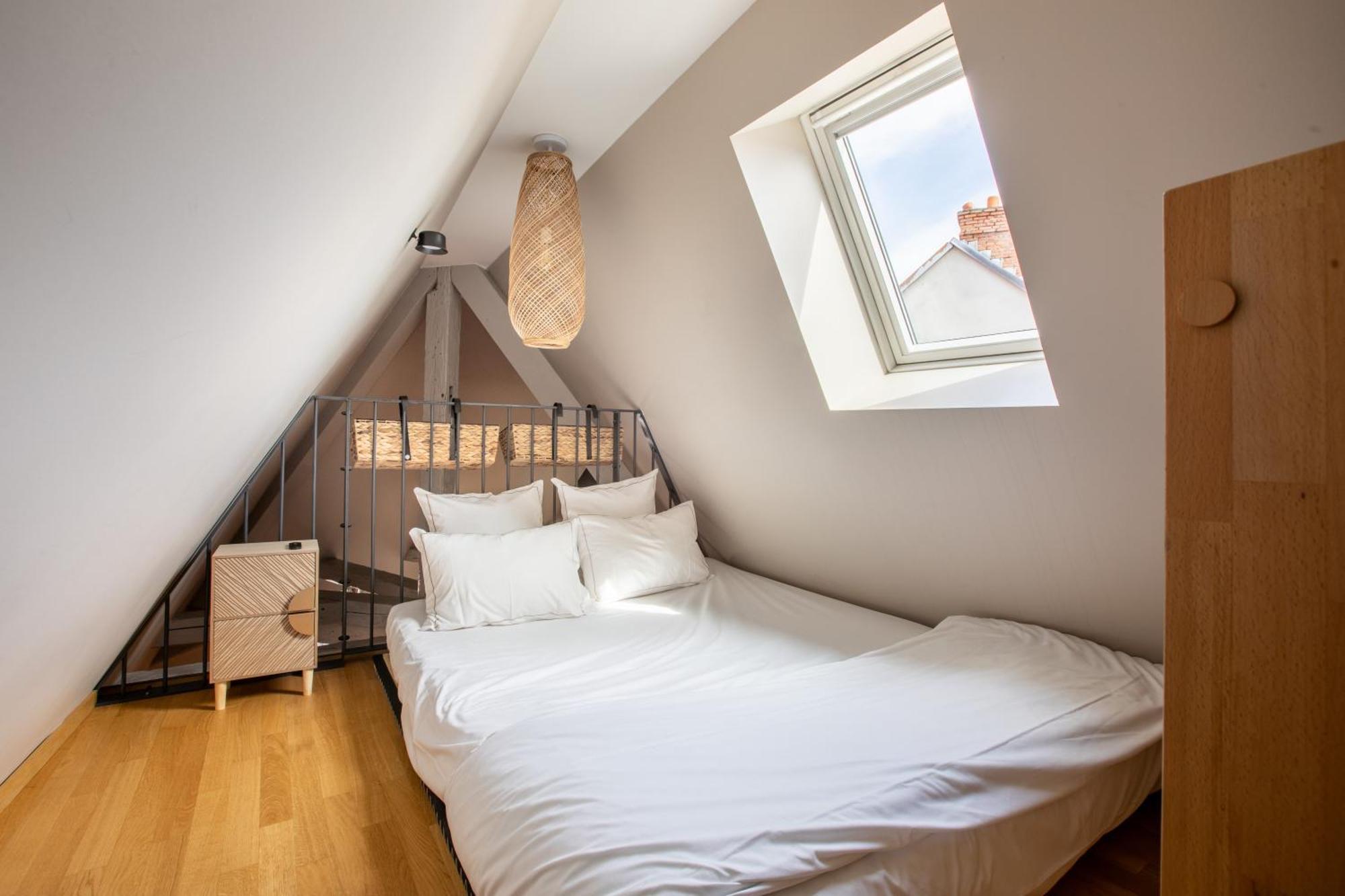 Duplex Atypique Au Coeur De Mulhouse Apartment Bagian luar foto