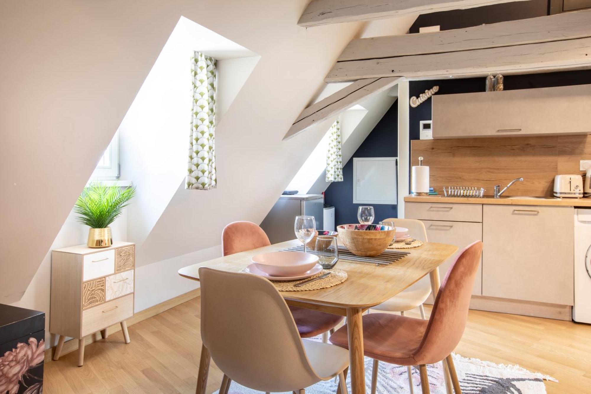Duplex Atypique Au Coeur De Mulhouse Apartment Bagian luar foto